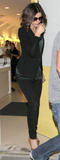 th_00717_celebrity_paradise.com_TheElder_KateBeckinsale2010_03_02_leavesByronTracey5_122_60lo.jpg